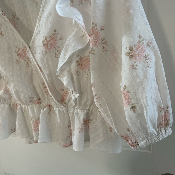 BCBGeneration Floral Swiss Dot Ruffled Peplum Top LIKE NEW!! - Picture 7 of 10